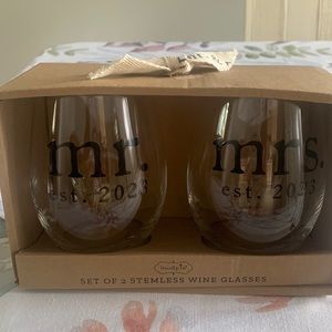 Mud pie- brand new stemless me and Mrs wine glasses 2023